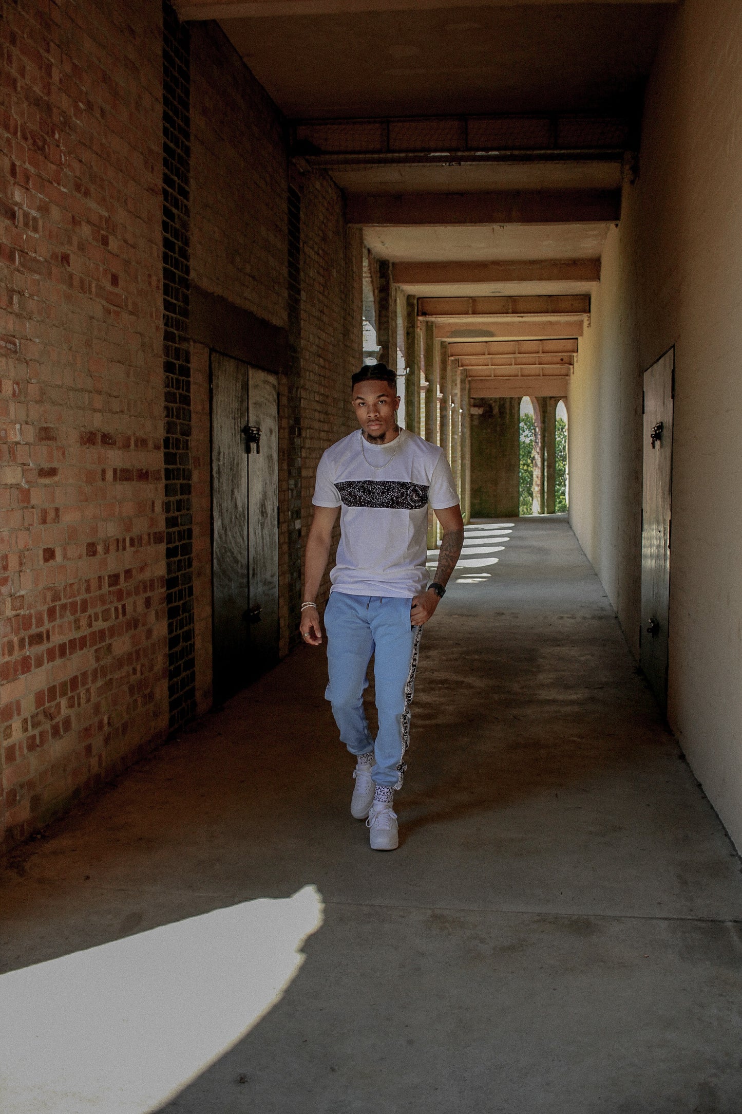 DREAMING MILLIONS WHITE OREO